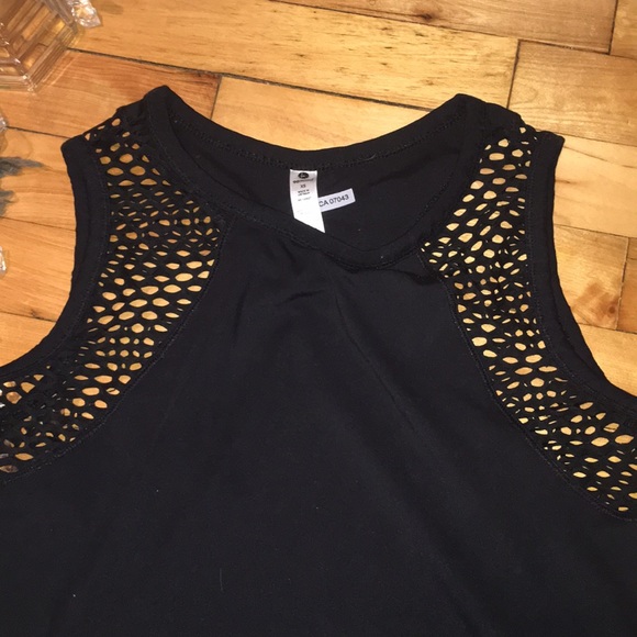 NWOT Activewear top 90DEGREE - Picture 2 of 6